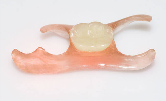 Зубной иммедиат-протез